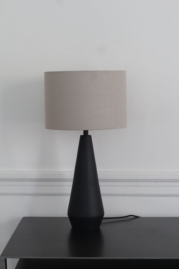 Sort bordlampe