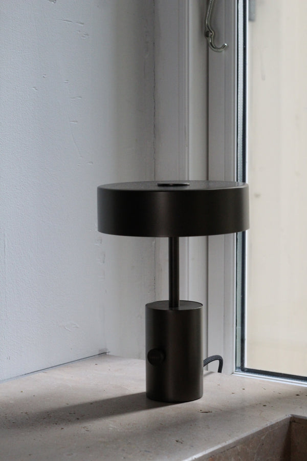 Bordlampe bronzefarvet