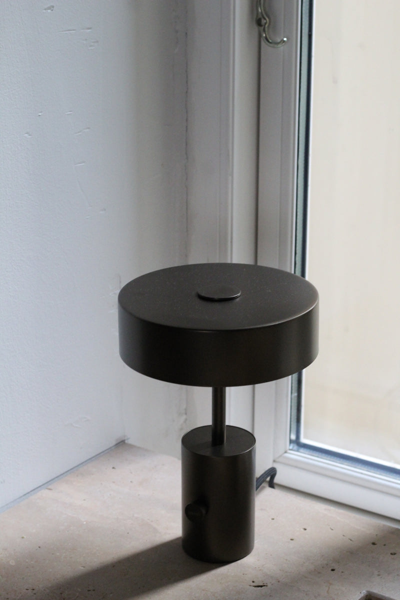 Bordlampe bronzefarvet